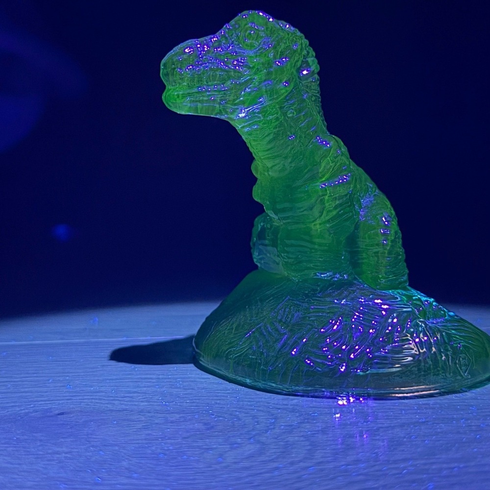 Boyd Art Glass T-Rex Dinosaur Figurine Green Manganese Glass UV Glow Cambridge